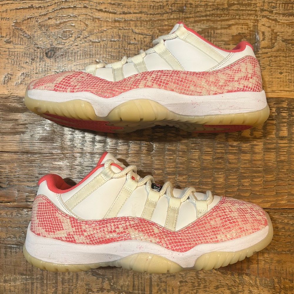 Nike Air Jordan 11 Retro Low Pink Snakeskin Women's Size 9 AH7860-106